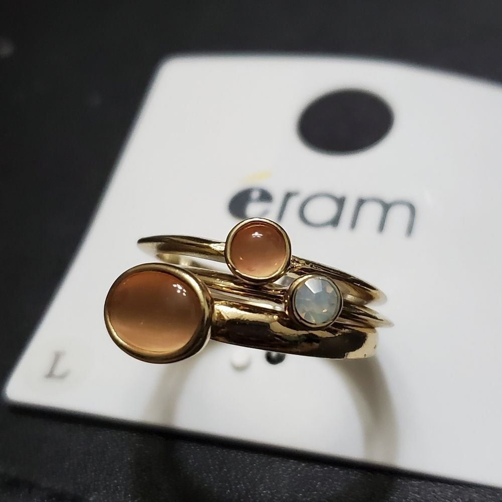 Gold tone stackable ring set Size 6 three ring set - Picture 2 of 7
